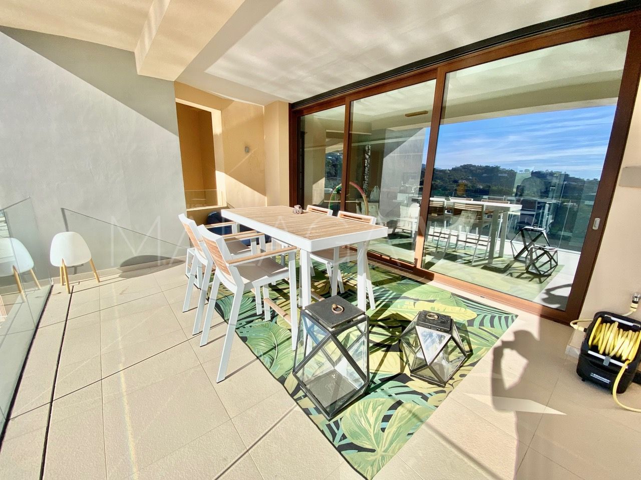 Buy apartment with 4 bedrooms in La Quinta