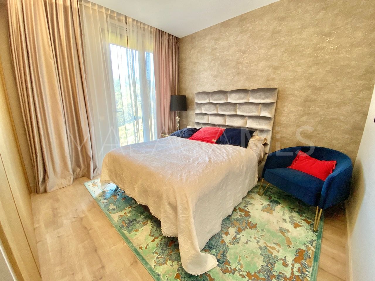 Buy apartment with 4 bedrooms in La Quinta