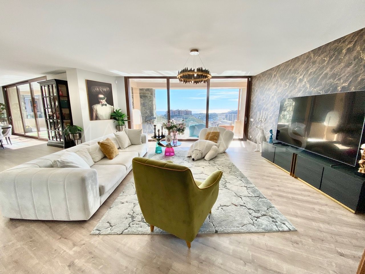 Buy apartment with 4 bedrooms in La Quinta