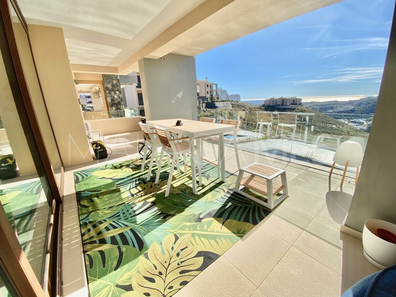 Buy apartment with 4 bedrooms in La Quinta