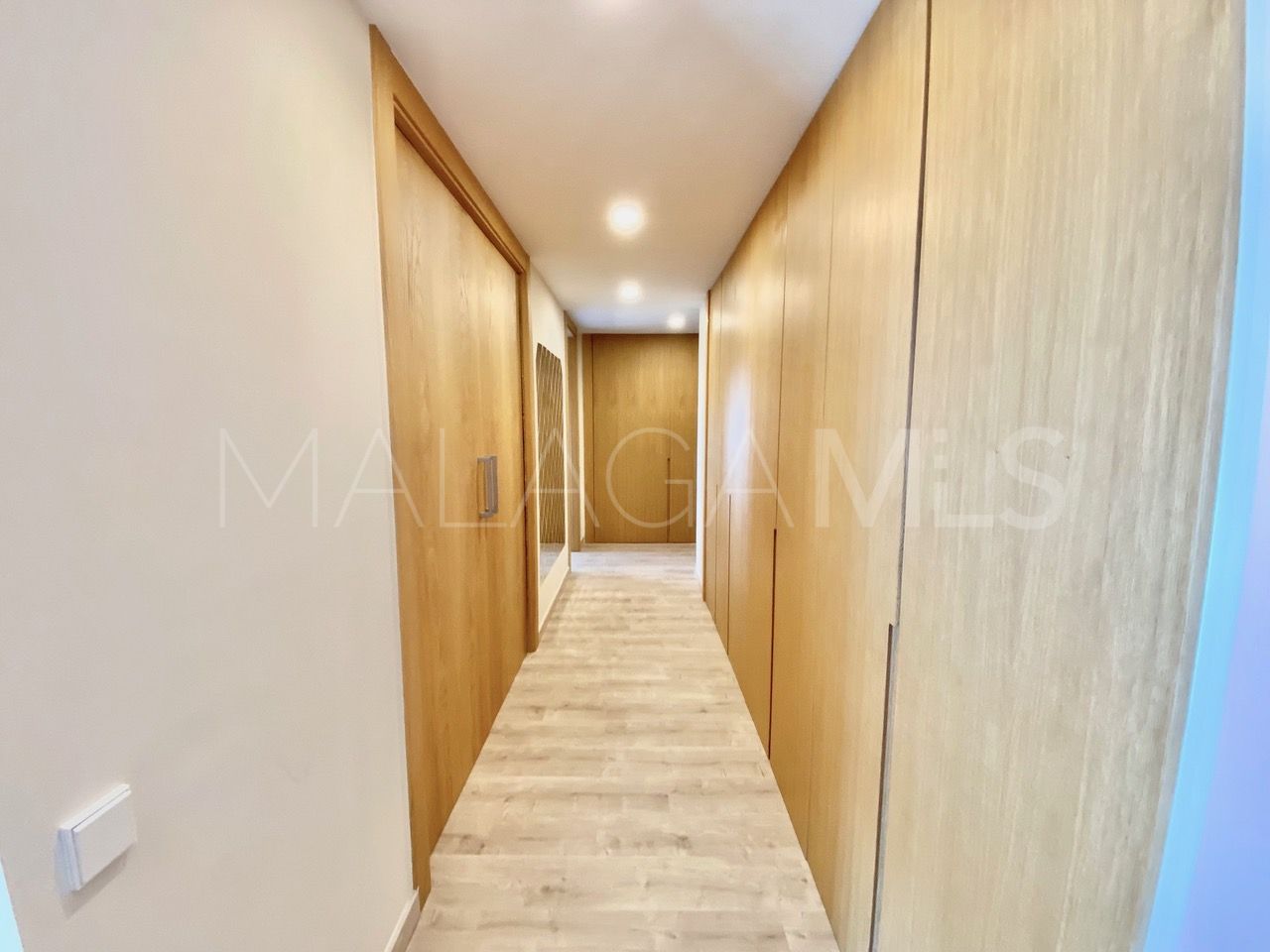 Buy apartment with 4 bedrooms in La Quinta