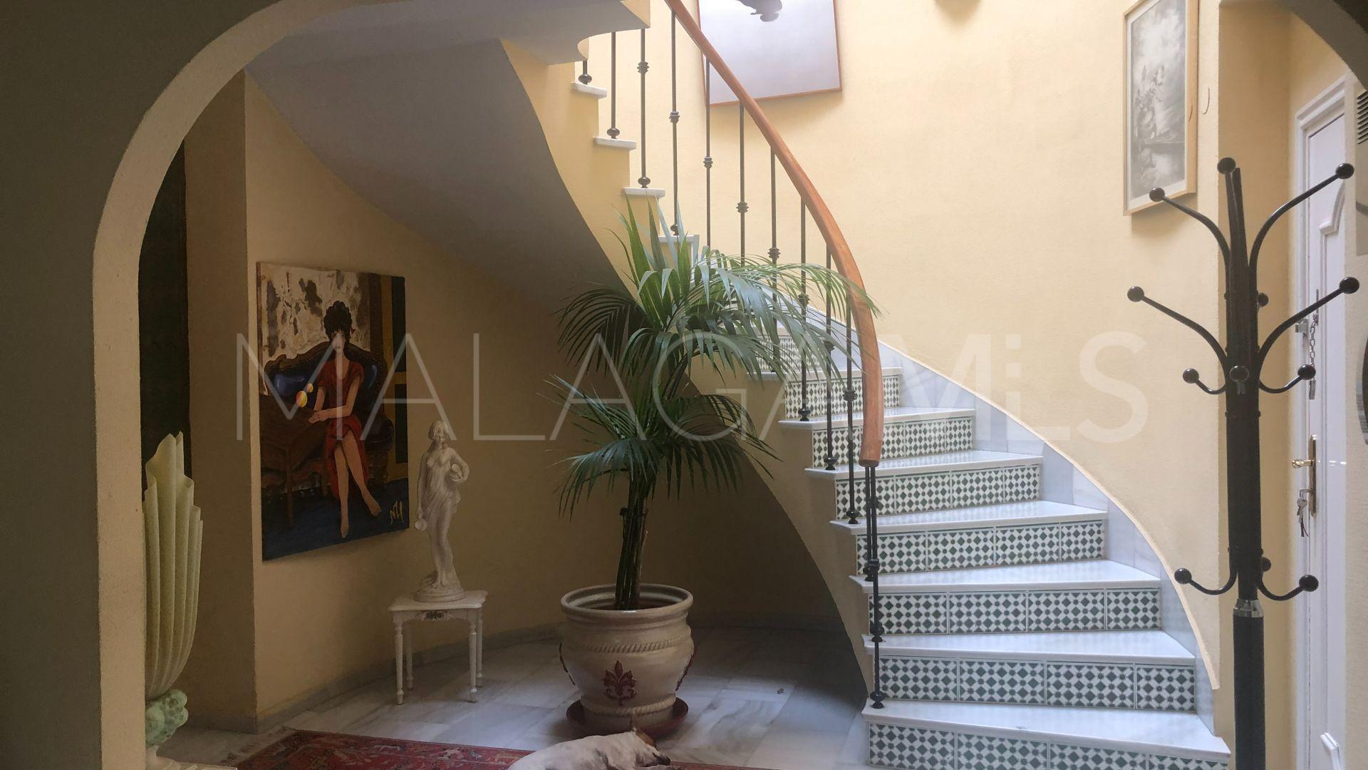 Villa for sale in Nueva Andalucia