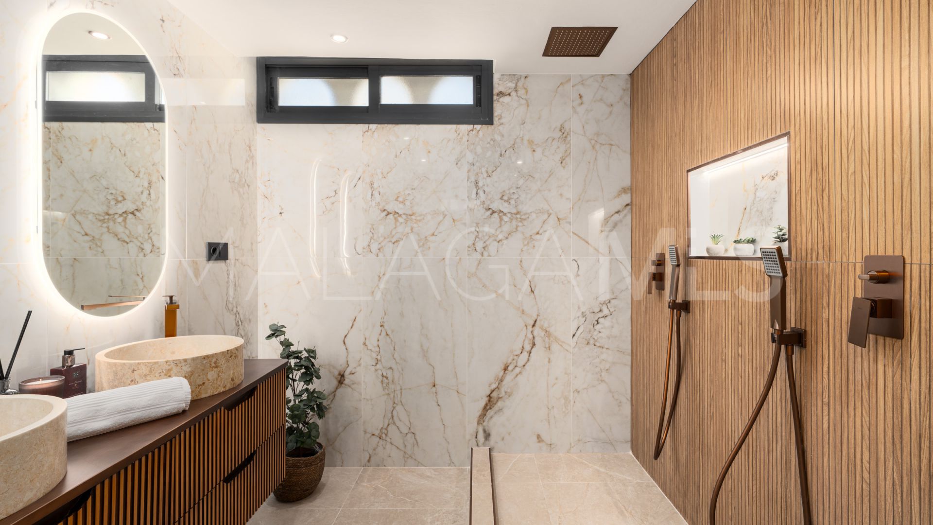 Zweistöckiges penthouse for sale in Nueva Andalucia