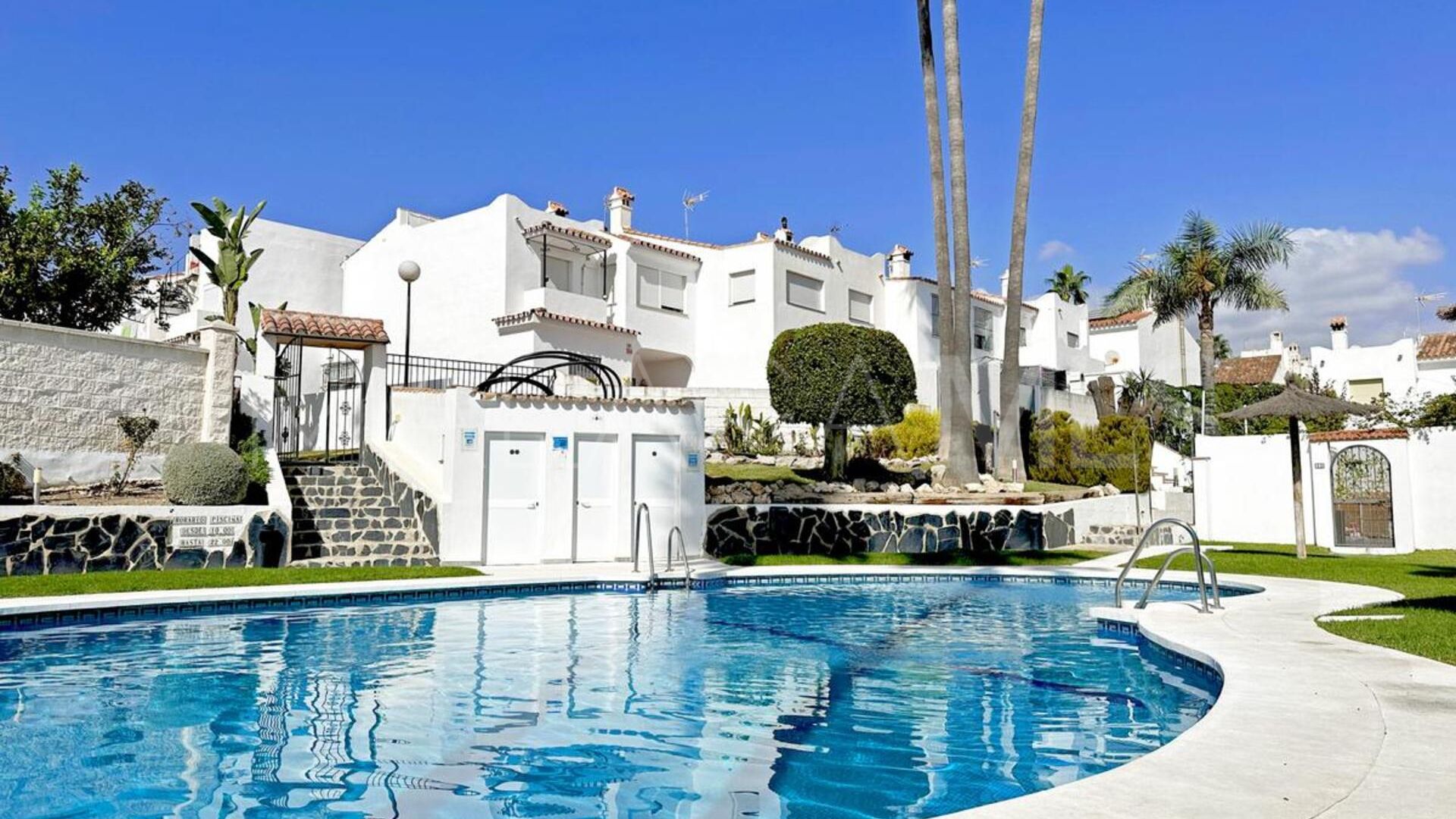 3 bedrooms Estepona town house for sale