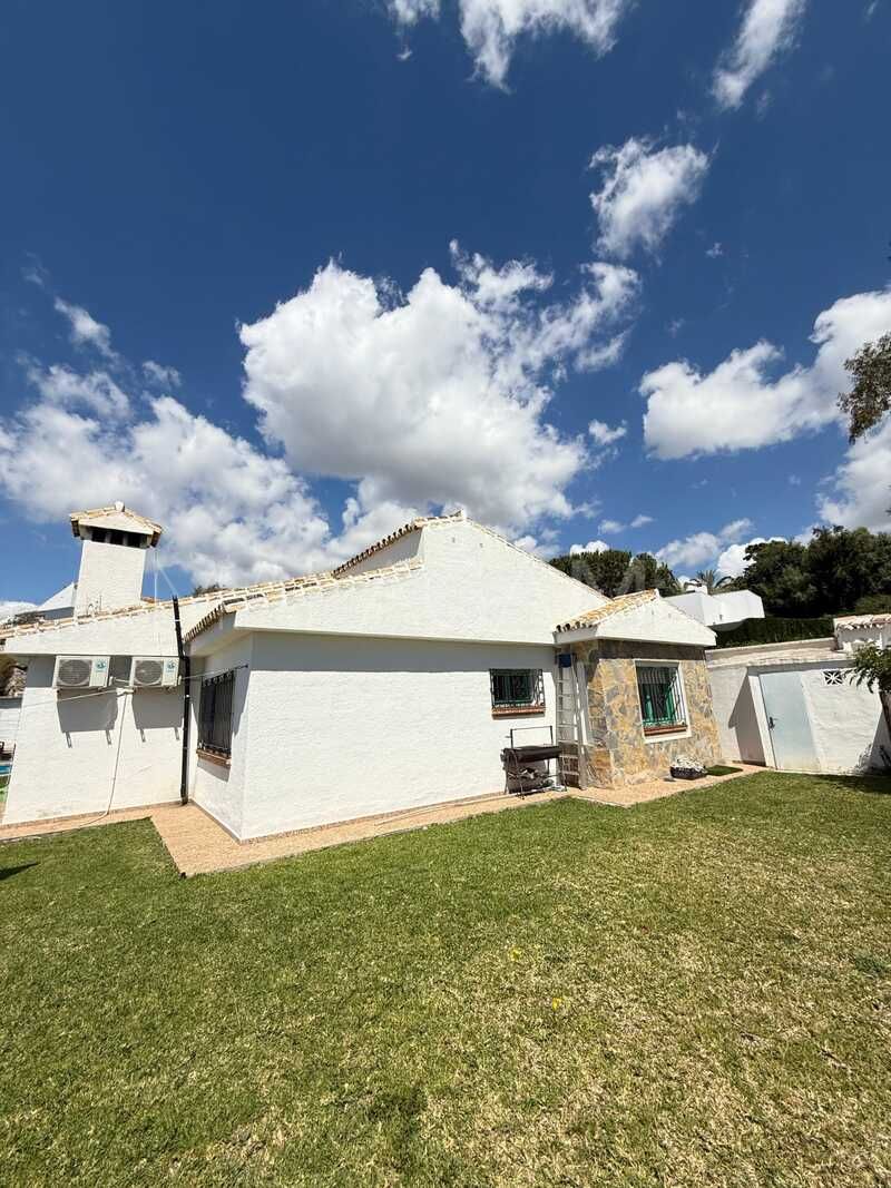 For sale Benalmadena villa with 2 bedrooms