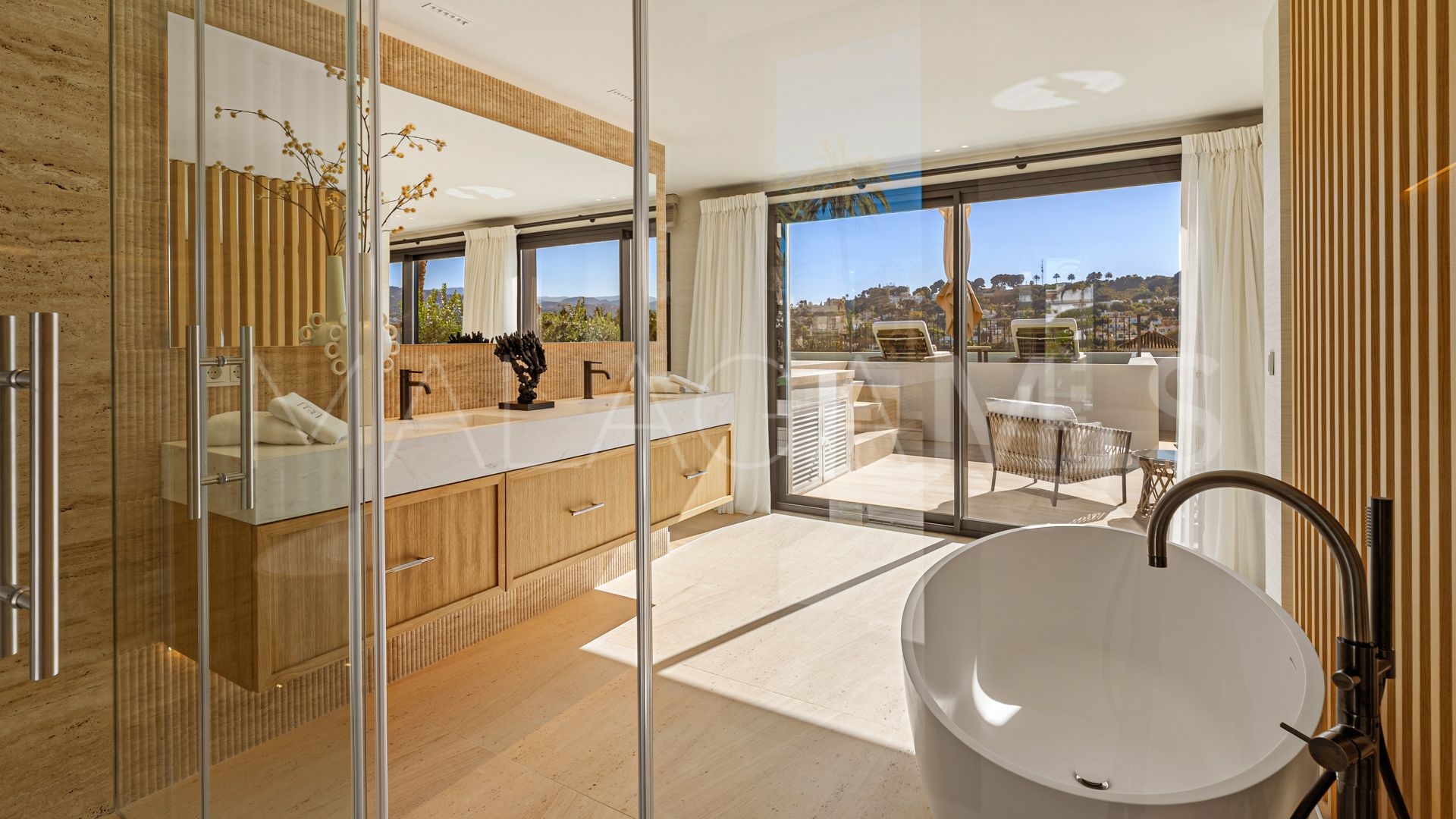 6 bedrooms villa for sale in Aloha