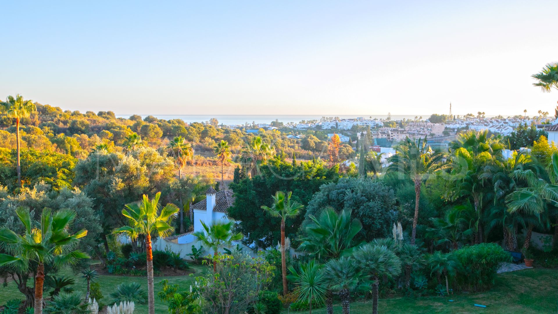 Villa for sale in Paraiso Alto