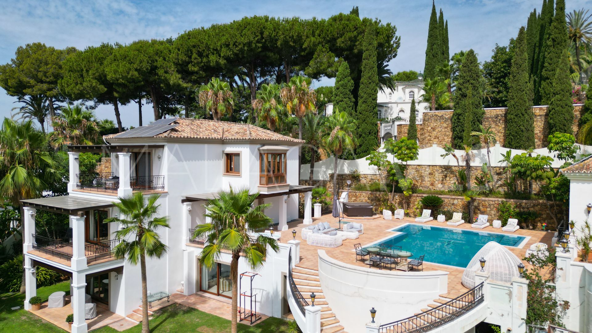 Villa for sale in Paraiso Alto