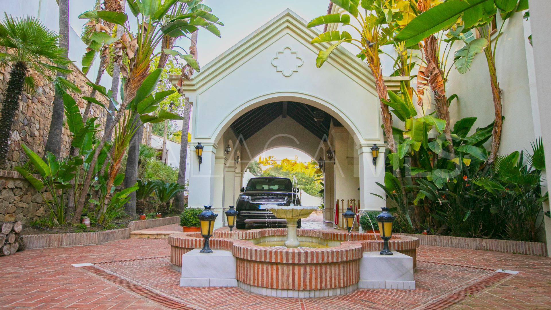 Villa for sale in Paraiso Alto