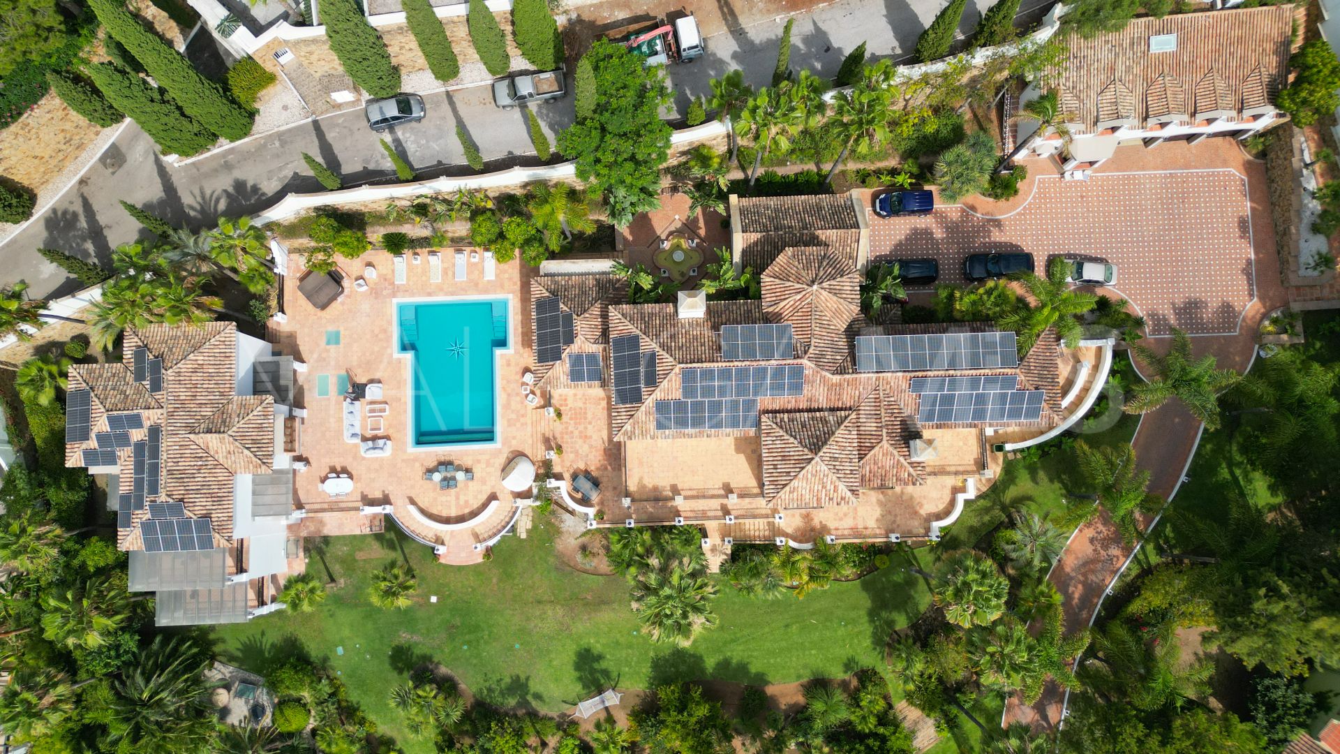 Villa for sale in Paraiso Alto