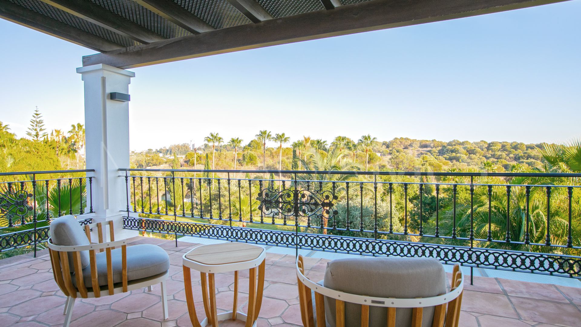 Villa for sale in Paraiso Alto