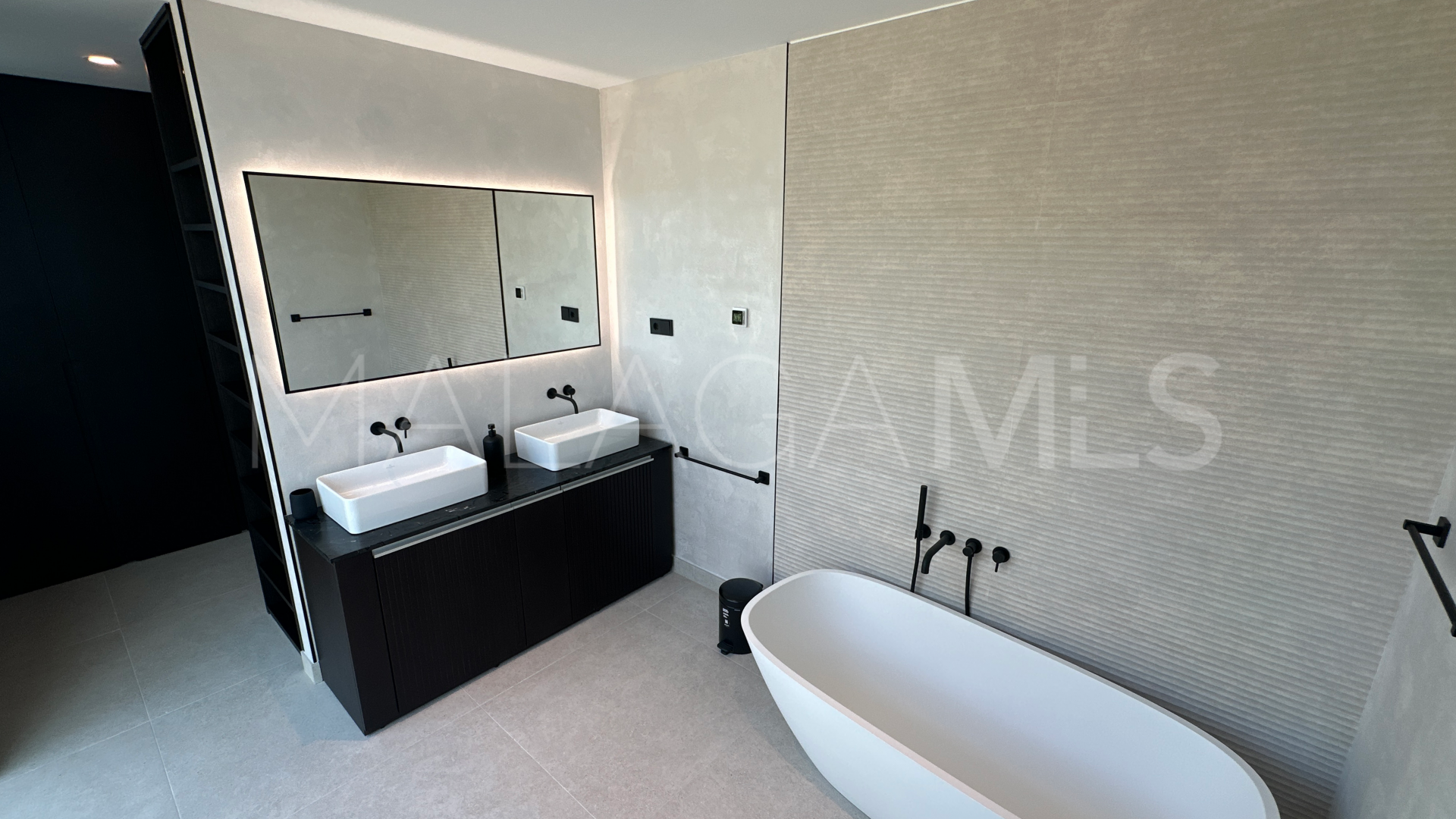 For sale Artola ground floor apartment