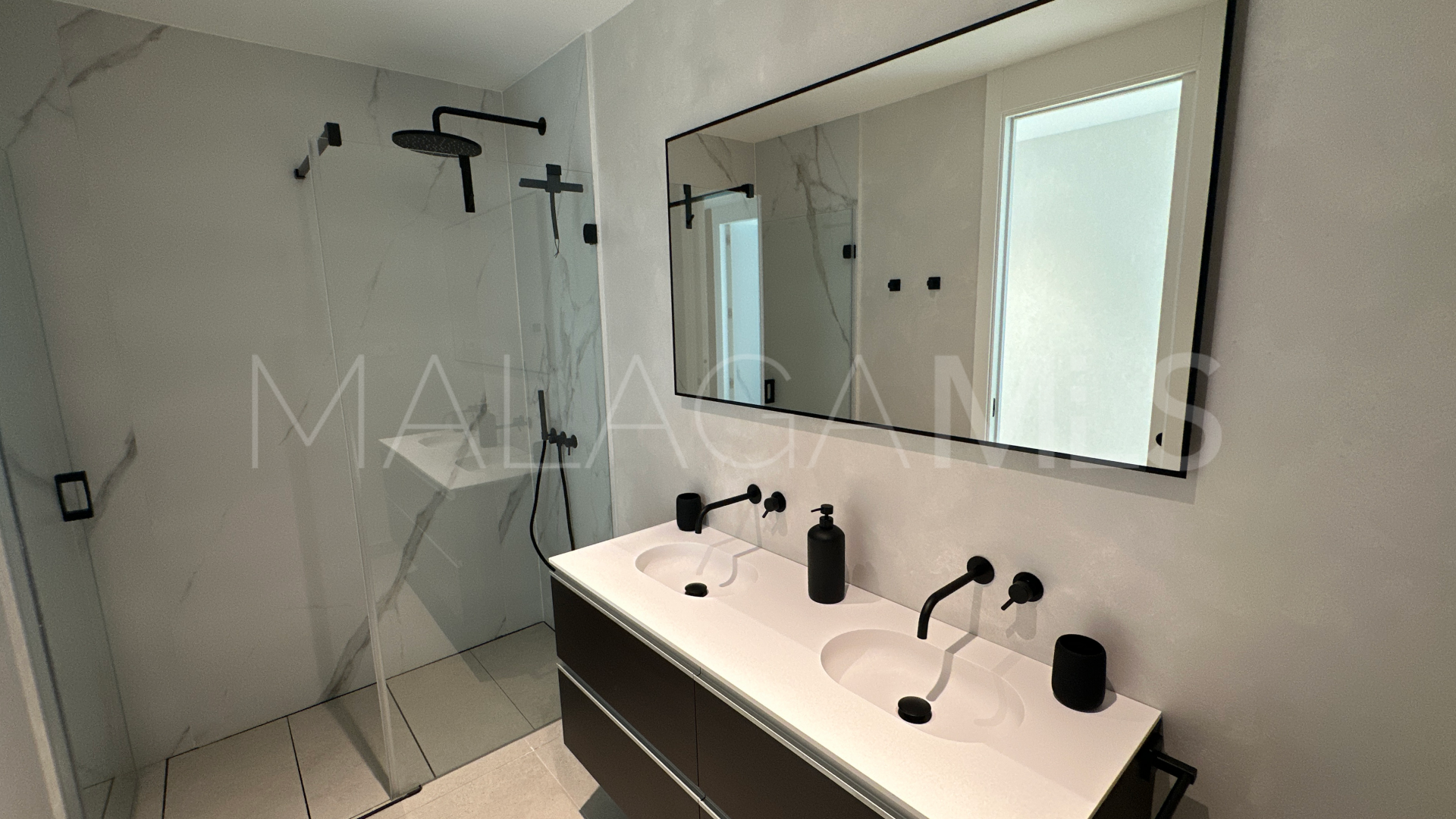 For sale Artola ground floor apartment