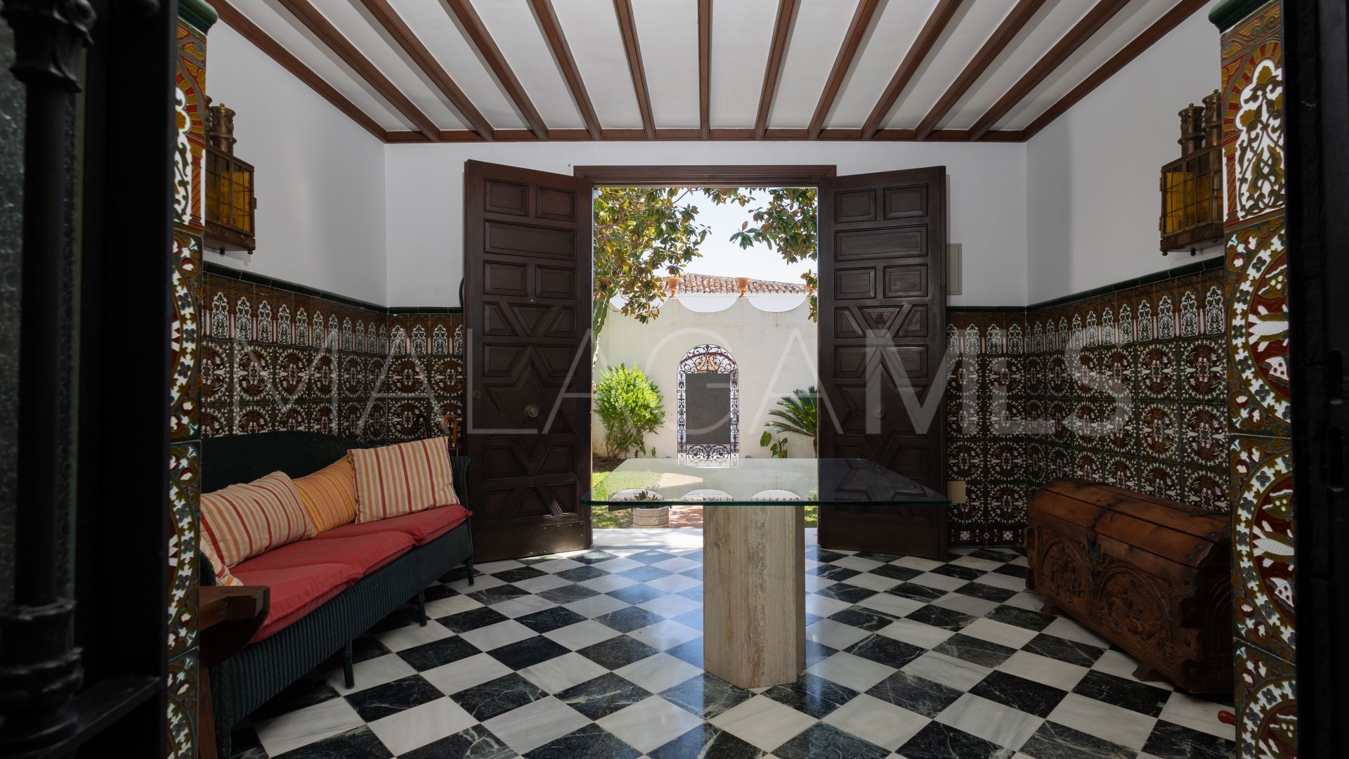 Villa for sale in Cortijo Blanco