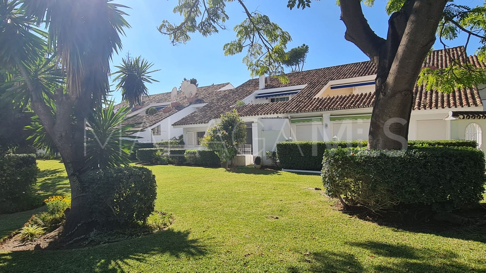 Radhus for sale in Nueva Andalucia