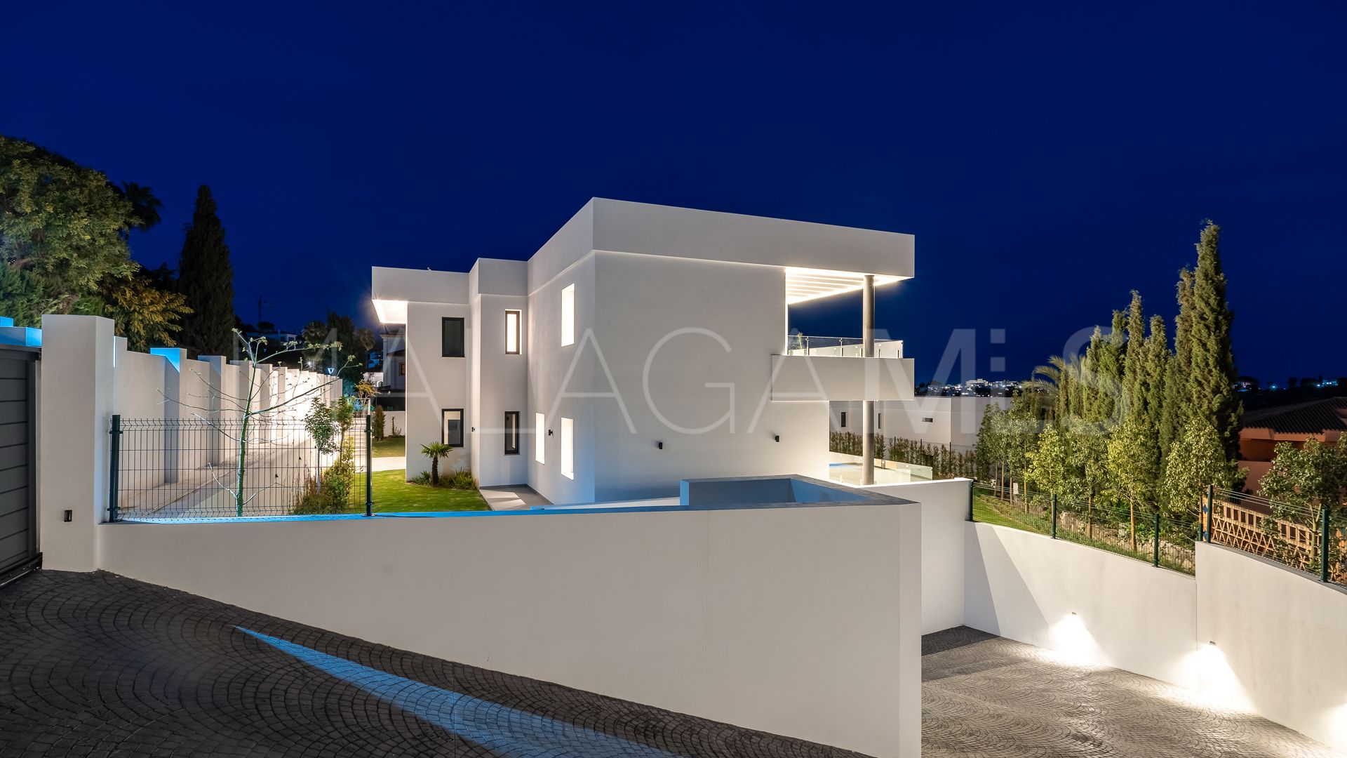 Villa for sale in Paraiso Alto