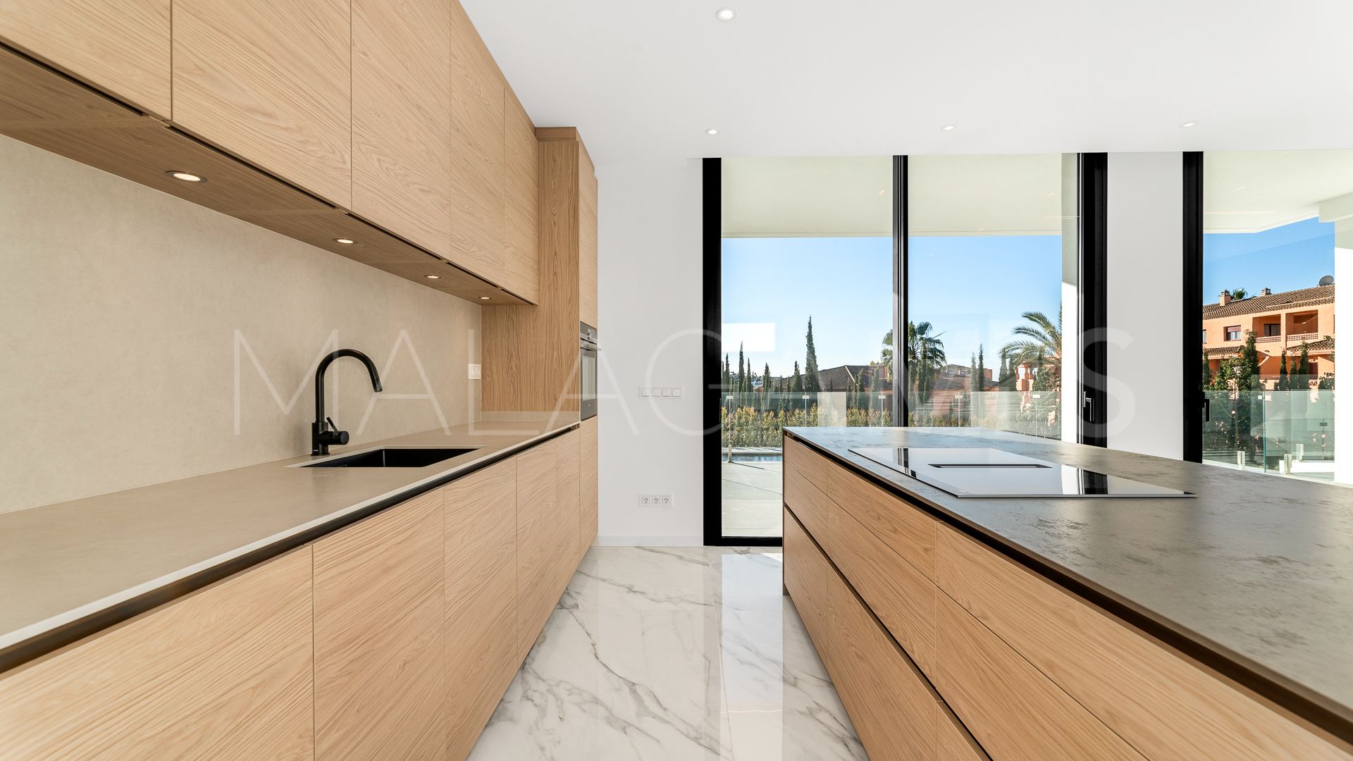 Villa for sale in Paraiso Alto