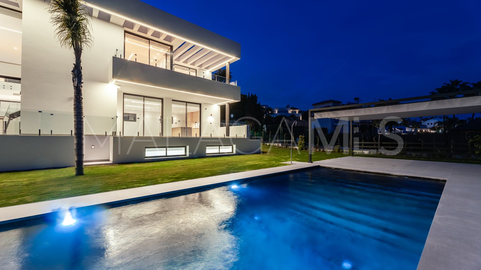 Villa for sale in Paraiso Alto