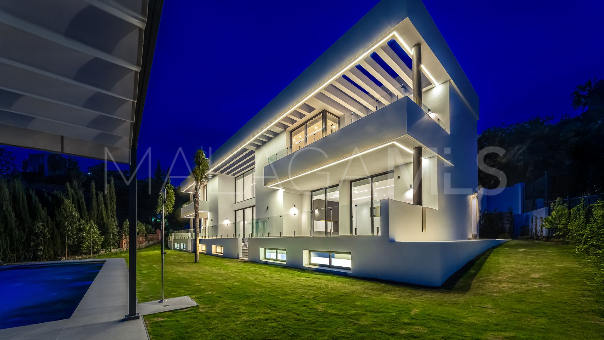 Villa for sale in Paraiso Alto