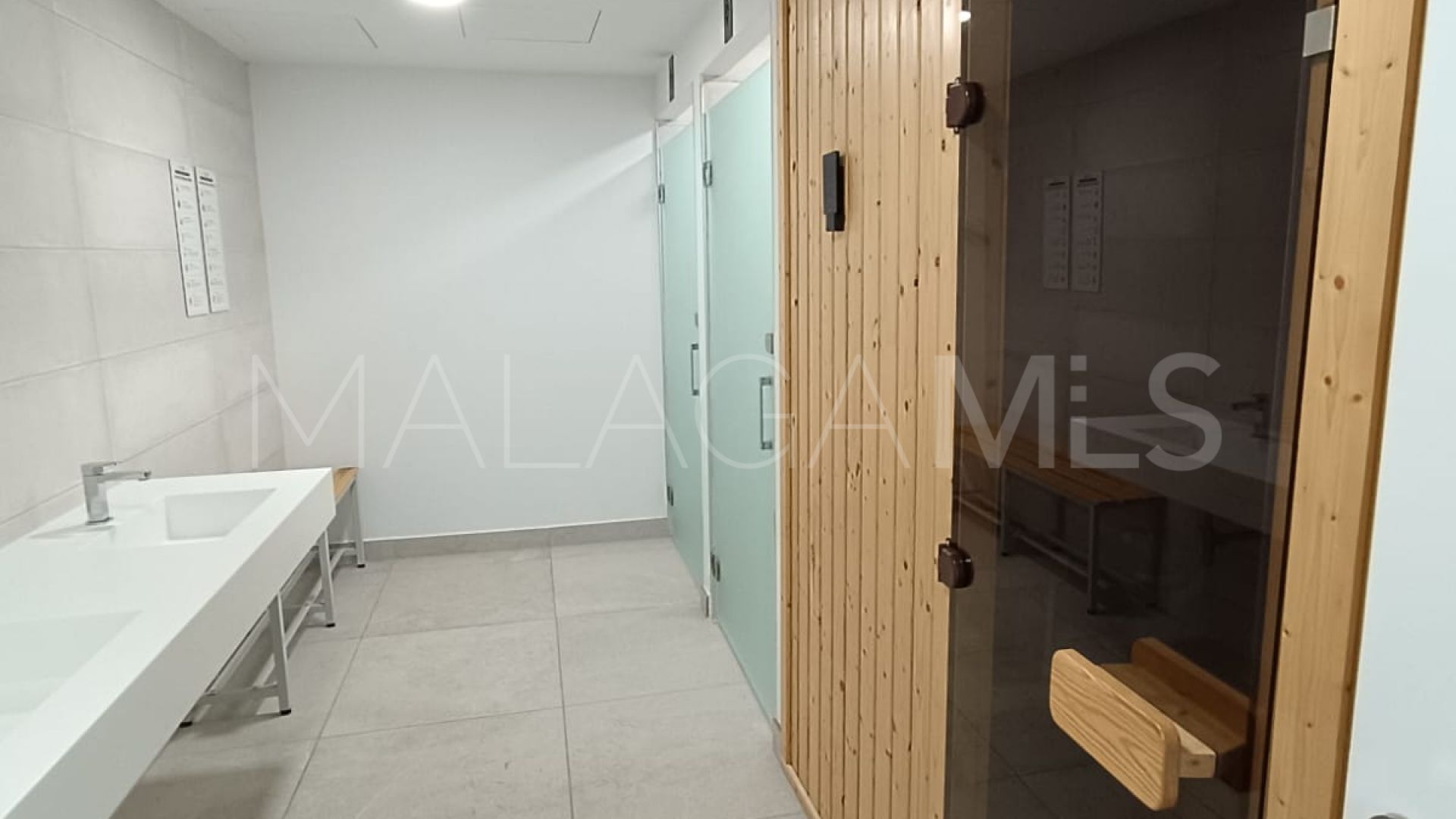 4 bedrooms ground floor duplex in Artola for sale