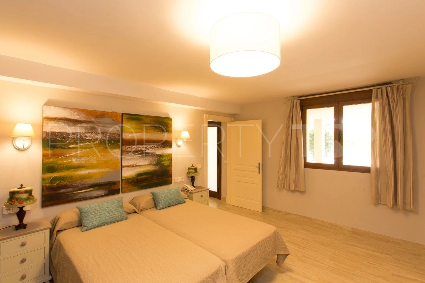 Hotel con 20 dormitorios en venta en Marbella Golden Mile