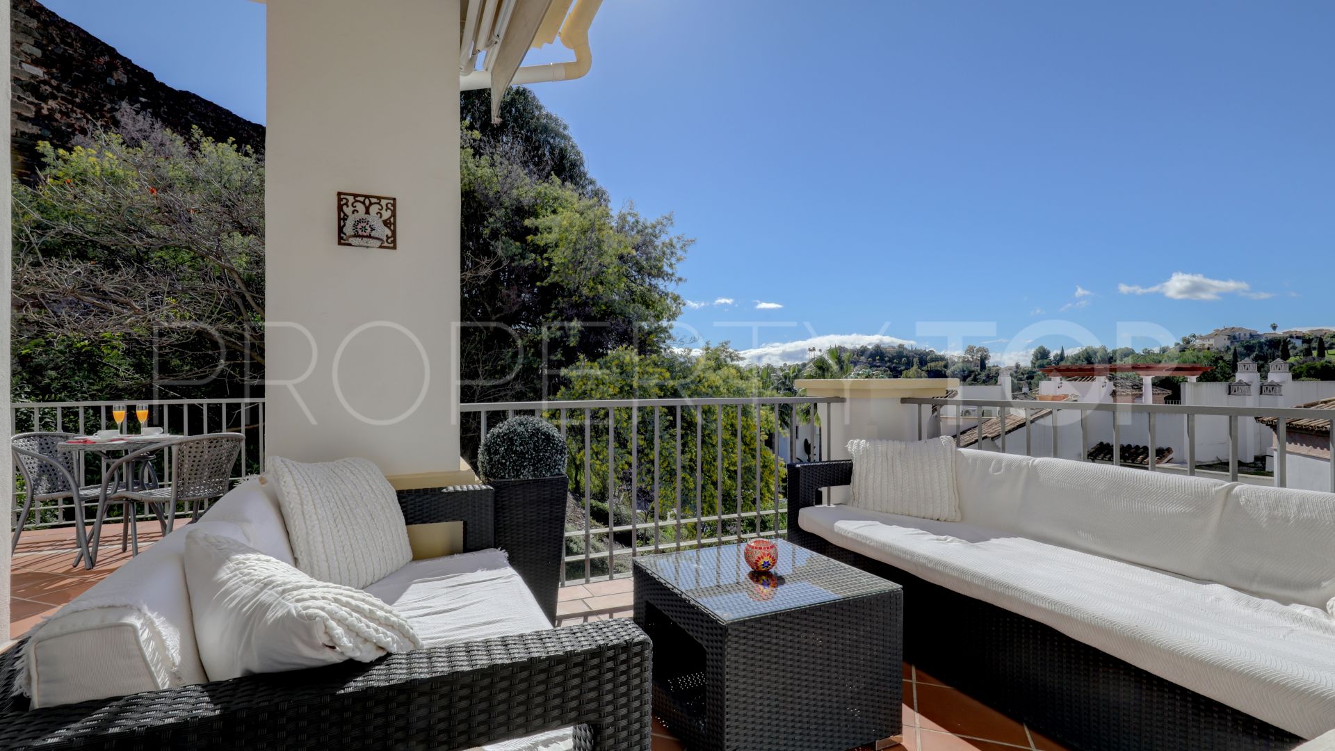 Buy ground floor apartment with 3 bedrooms in Los Arqueros