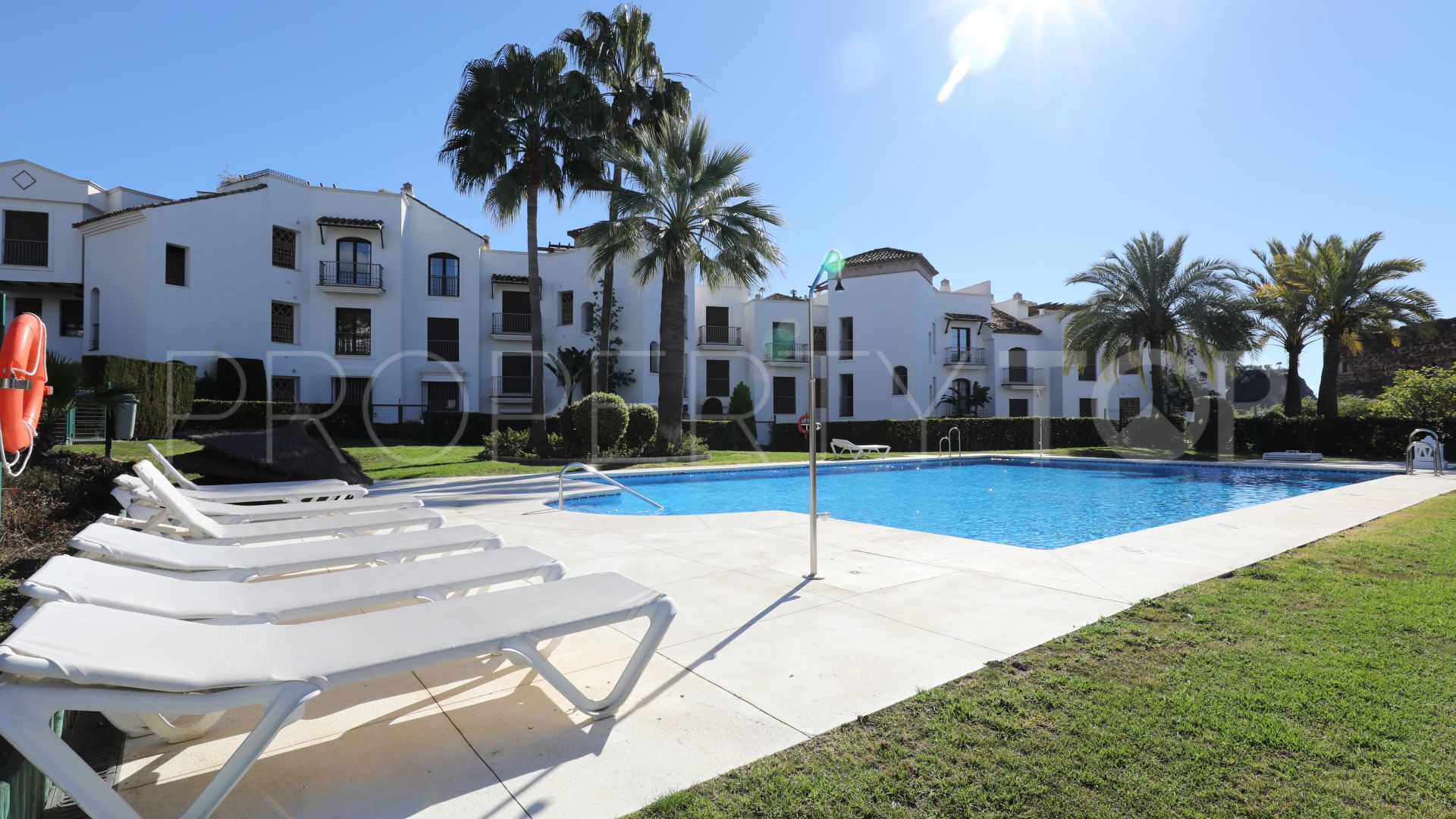 Buy ground floor apartment with 3 bedrooms in Los Arqueros