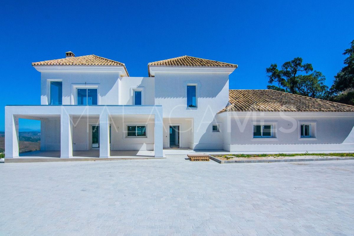 Villa for sale in La Mairena
