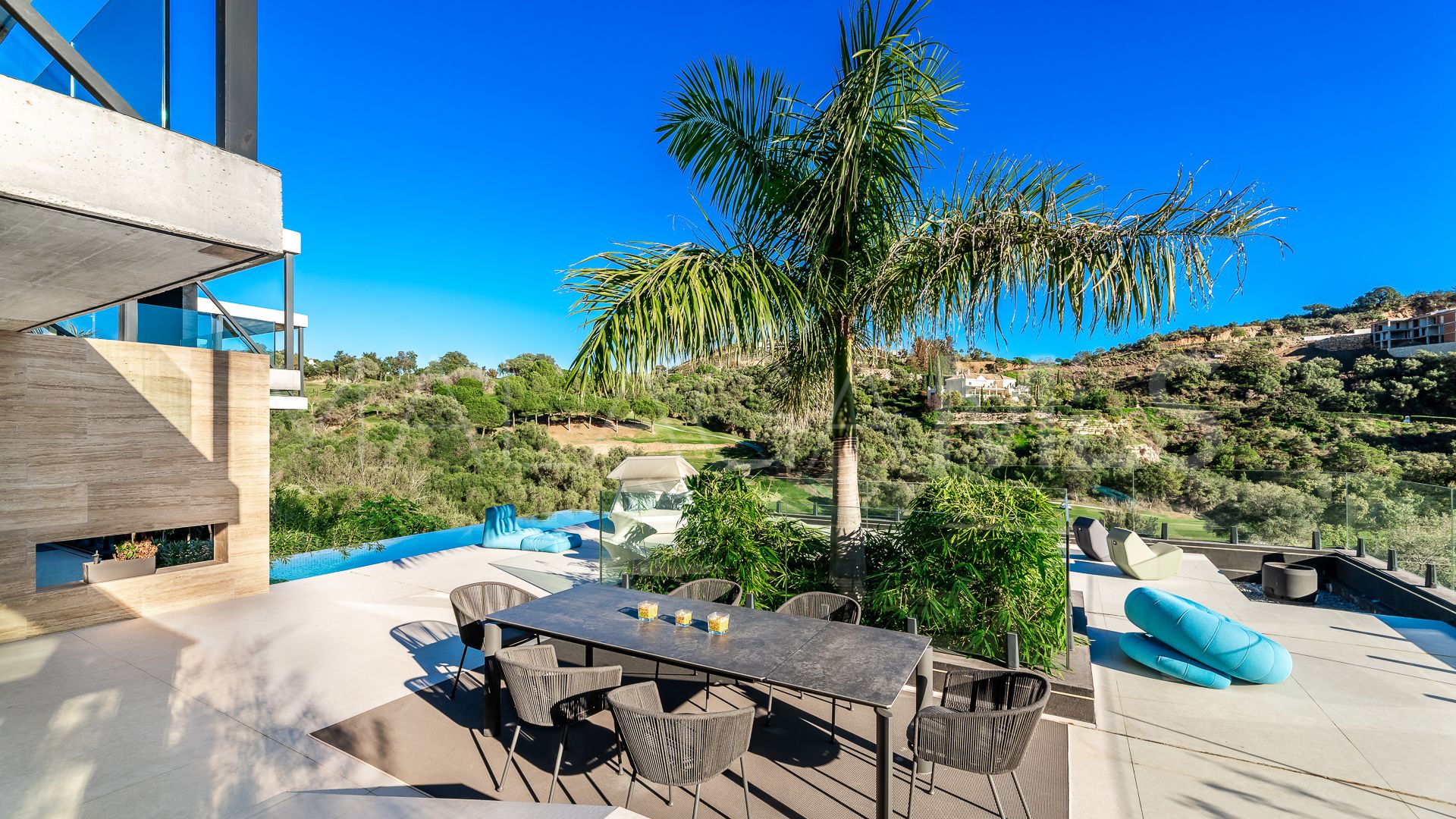 For sale 5 bedrooms villa in Marbella Club Golf Resort