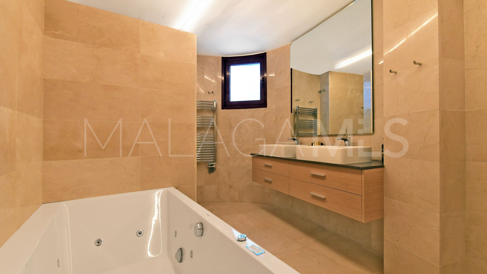 Nueva Andalucia, villa with 4 bedrooms for sale