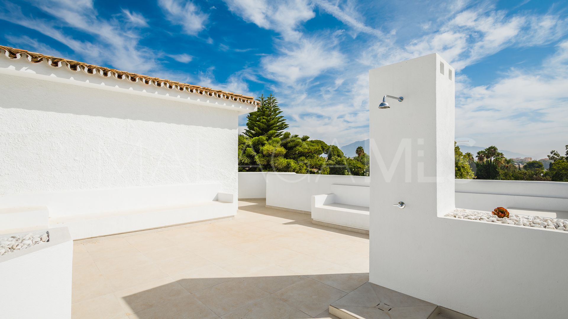 Villa for sale in Guadalmina Alta