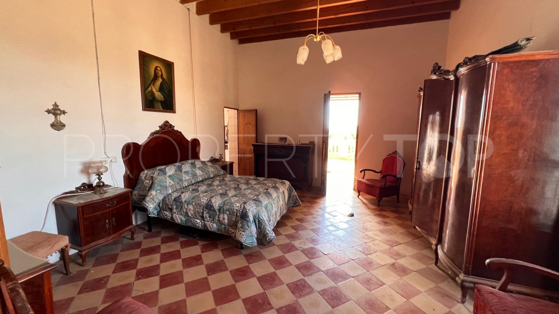 For sale Algaida finca with 14 bedrooms