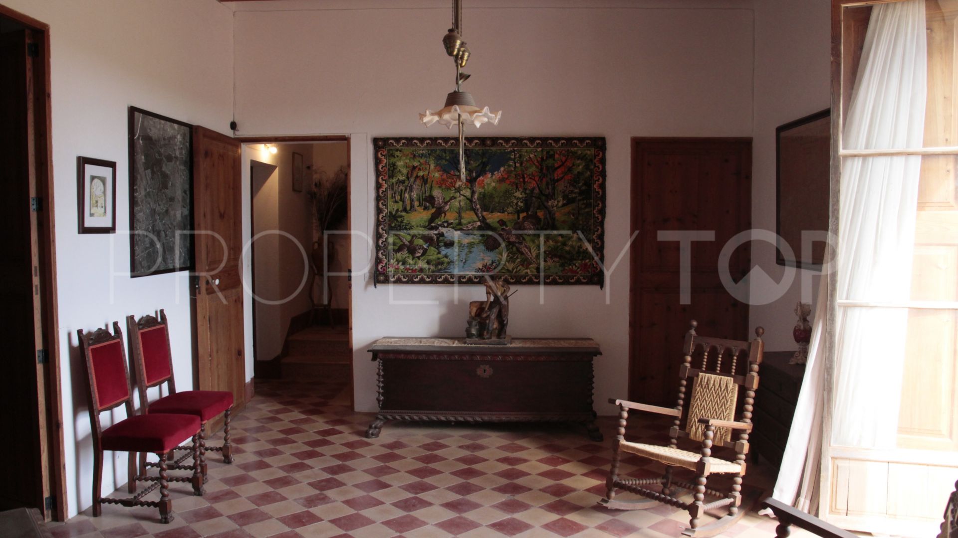 For sale Algaida finca with 14 bedrooms