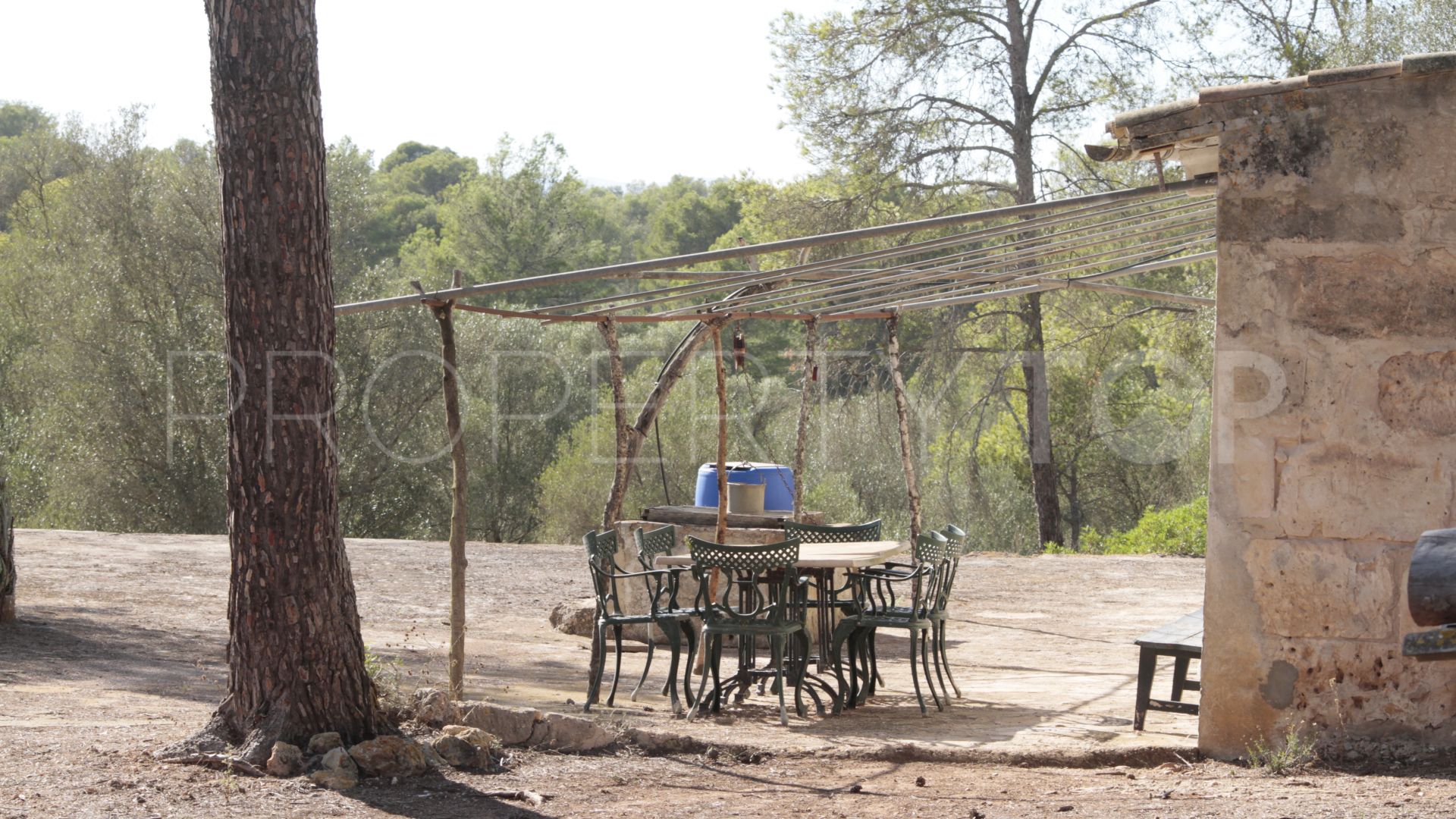 Algaida, finca con 14 dormitorios en venta