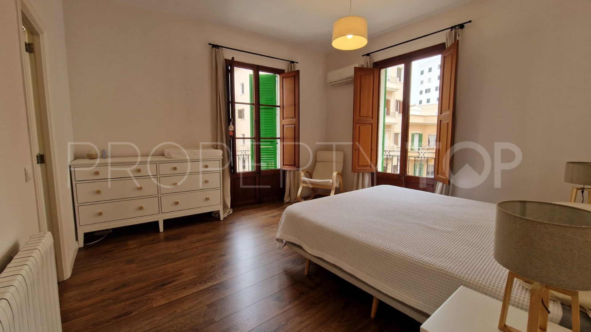 Buy penthouse in Las Avenidas with 5 bedrooms