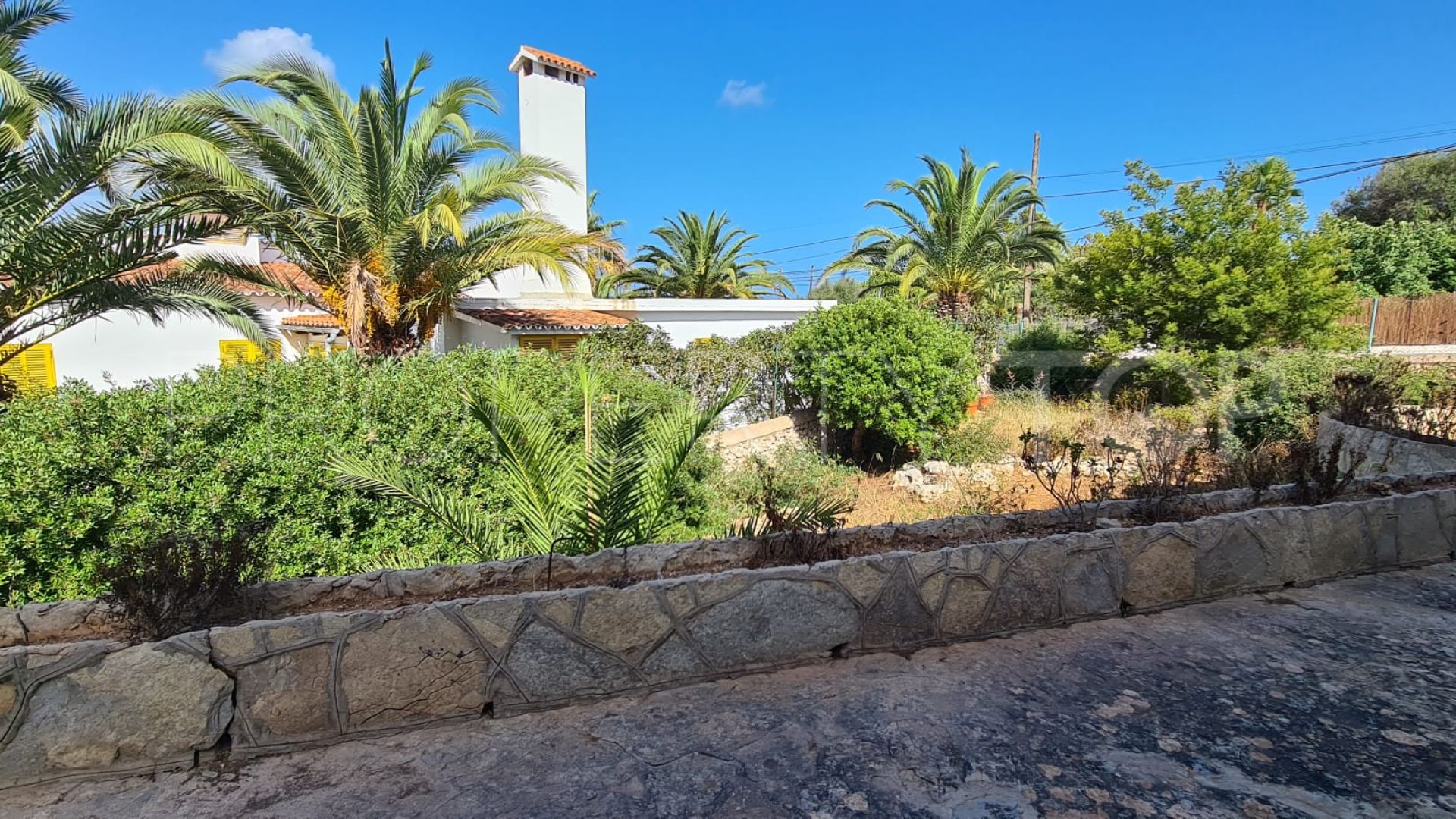 Buy house in Cales de Mallorca