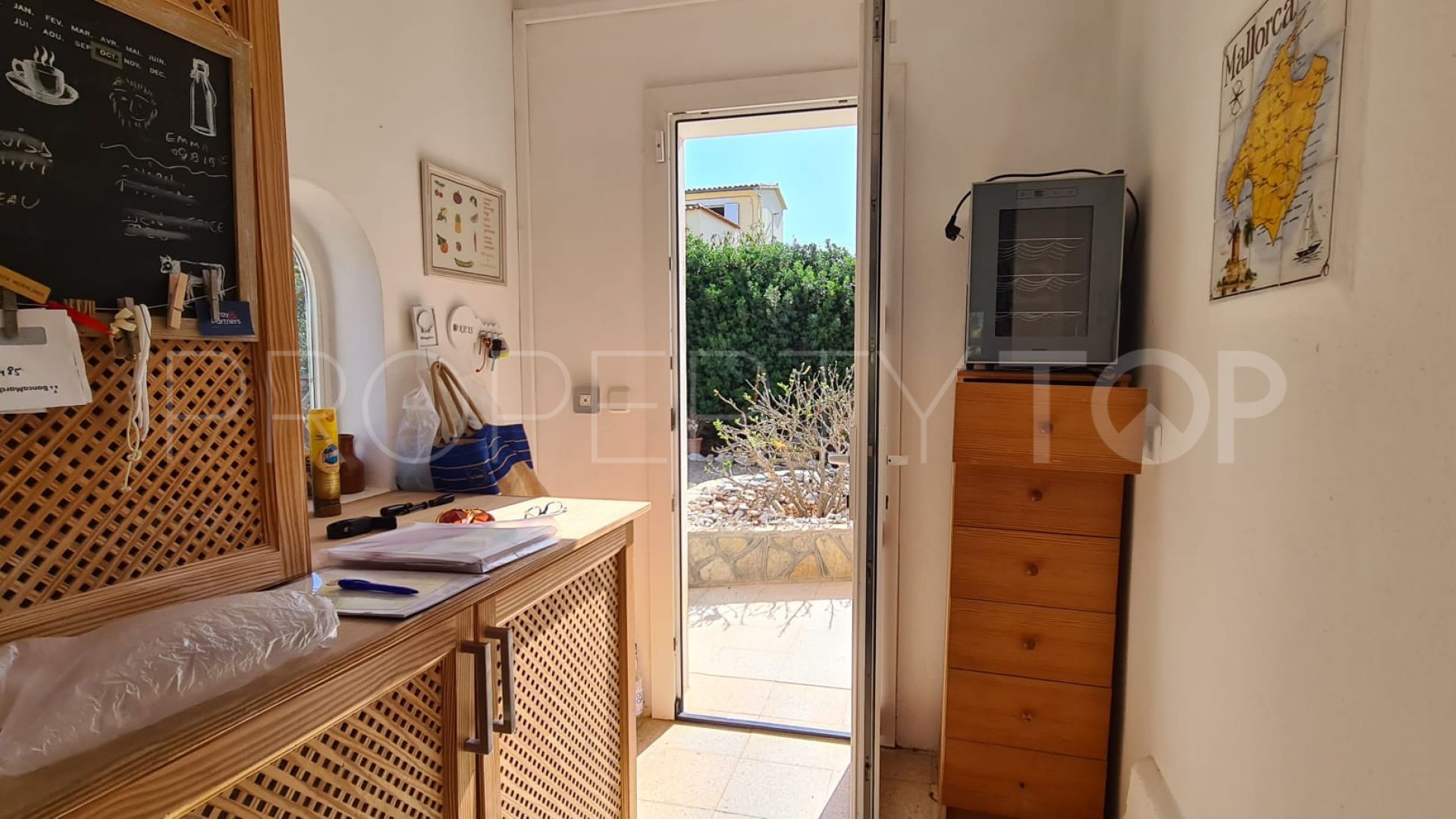 Buy house in Cales de Mallorca