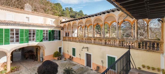 For sale mansion in Esporles