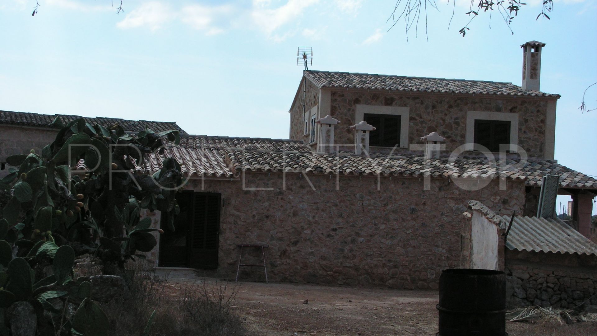 For sale Llucmajor country house with 3 bedrooms