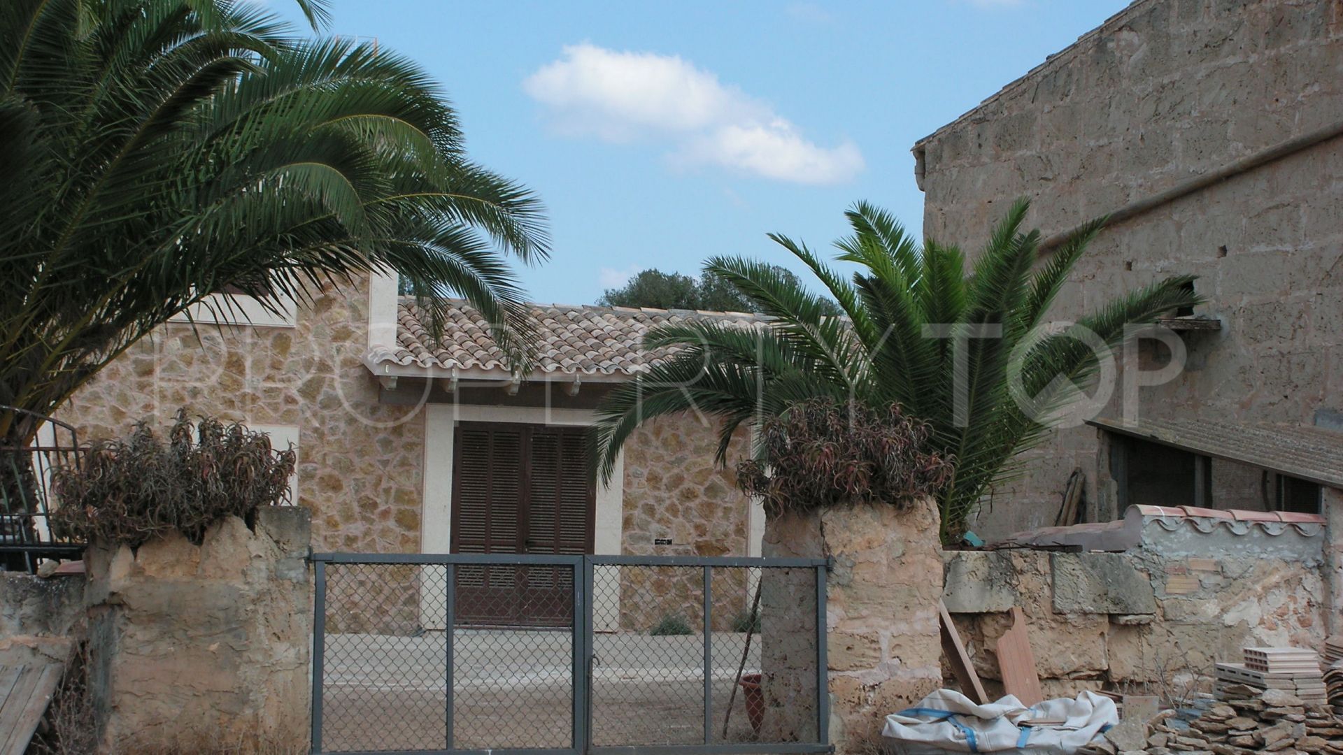 For sale Llucmajor country house with 3 bedrooms