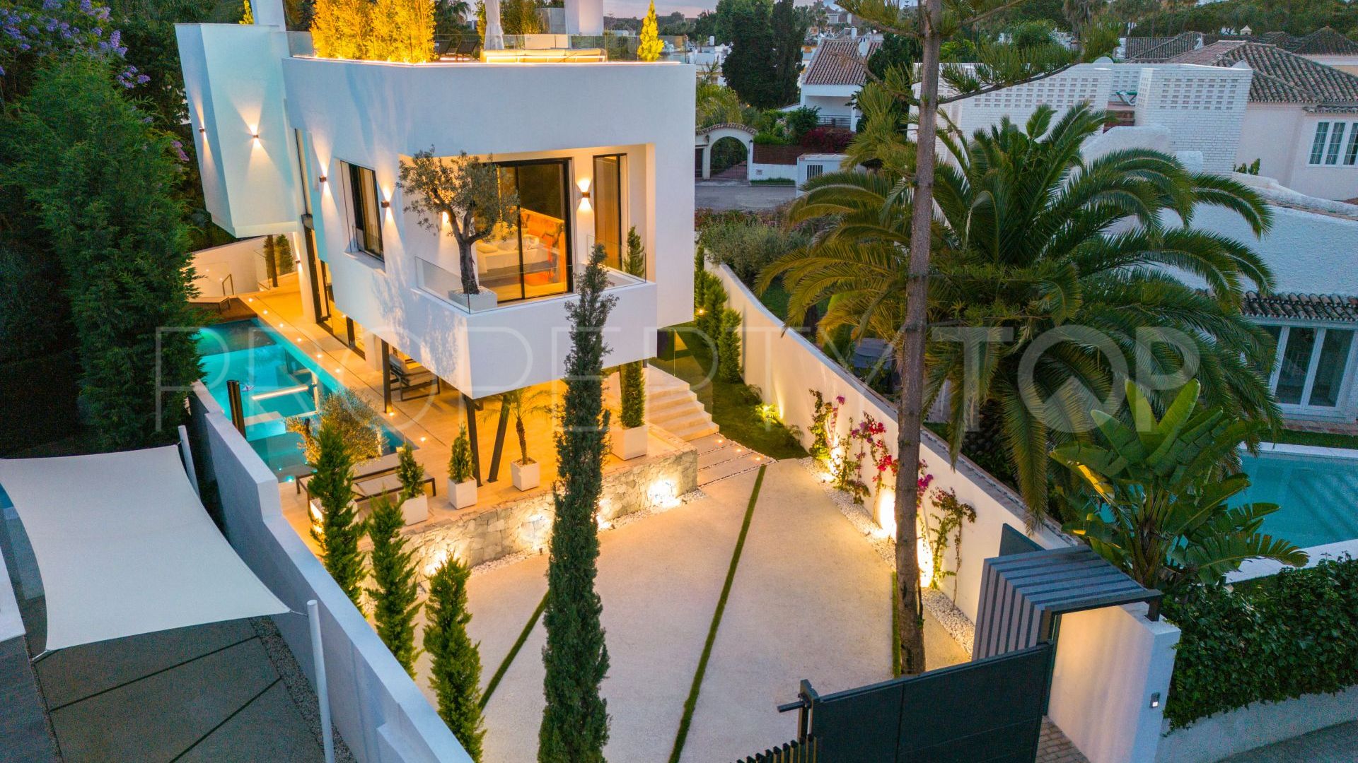 For sale villa in Casablanca with 5 bedrooms