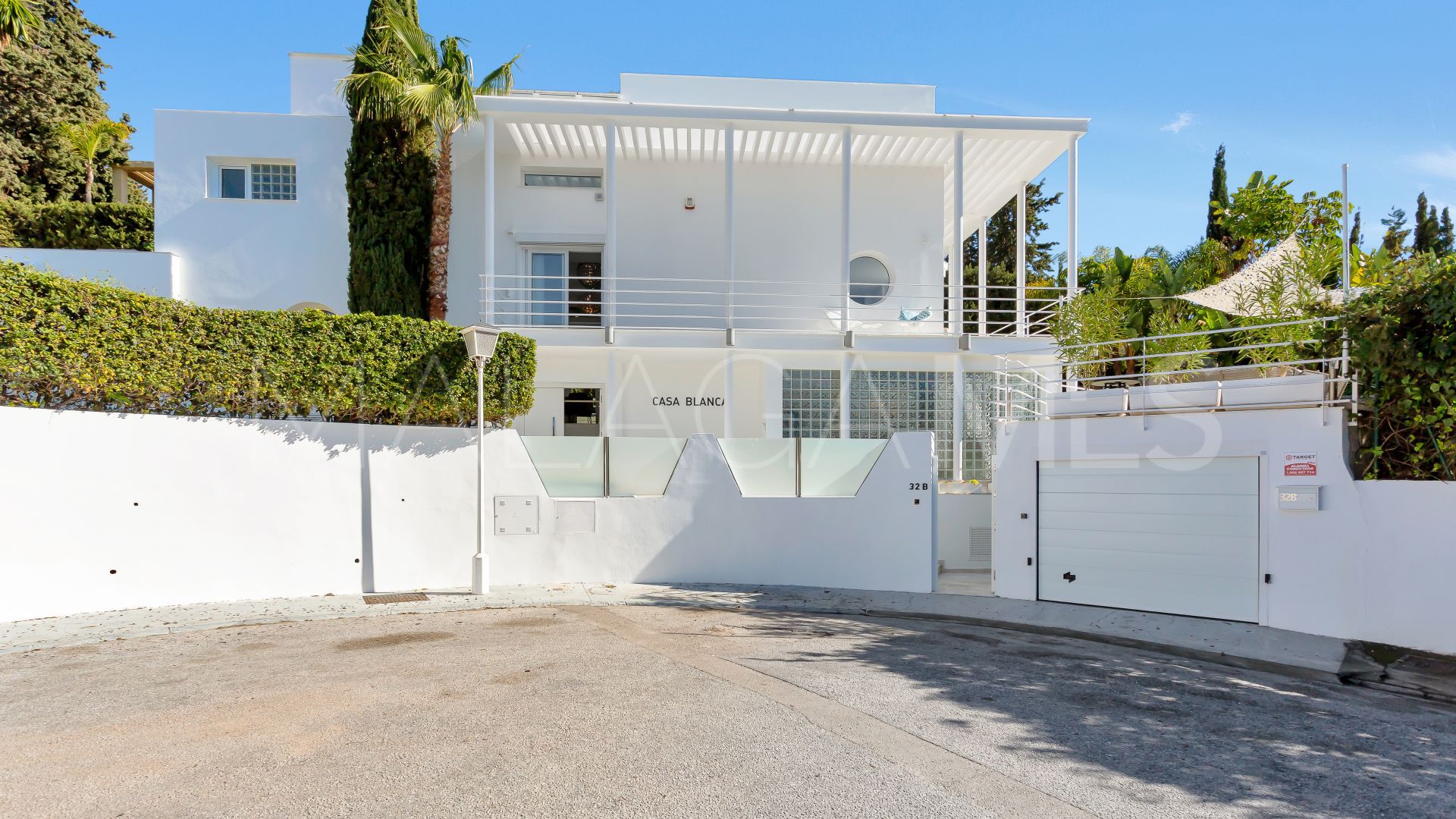 Villa de 4 bedrooms for sale in Nueva Andalucia