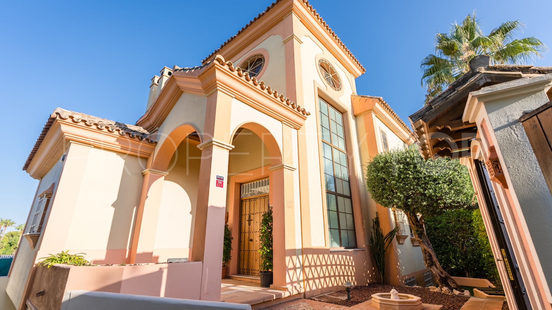 Se vende villa con 4 dormitorios en Marbella Centro
