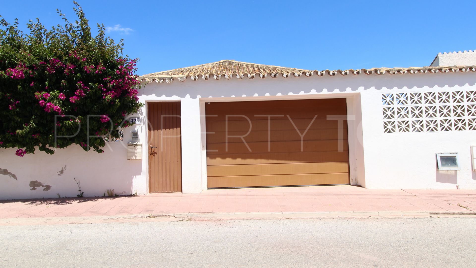 Villa a la venta en Nueva Andalucia