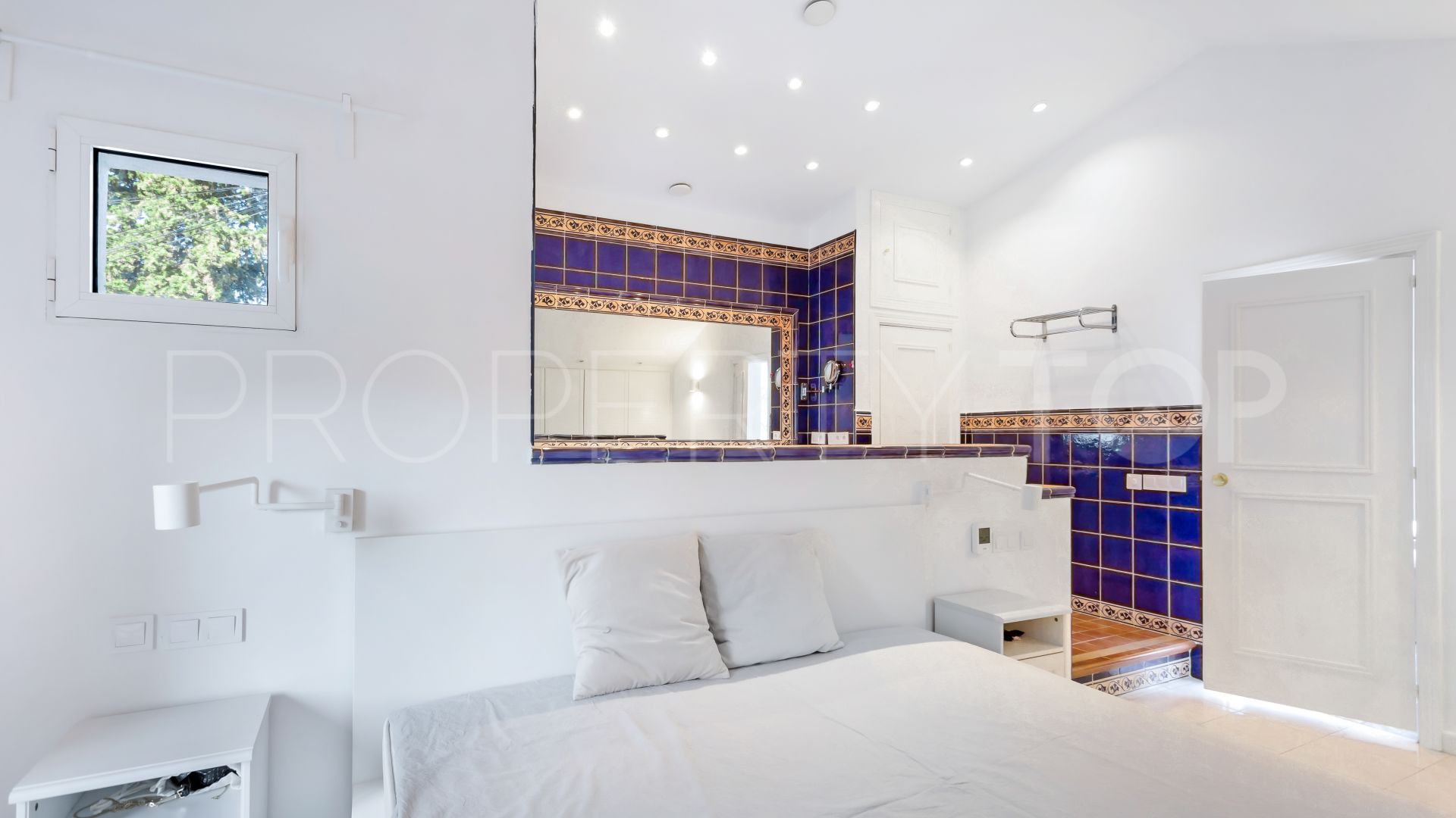 Nueva Andalucia 3 bedrooms penthouse for sale