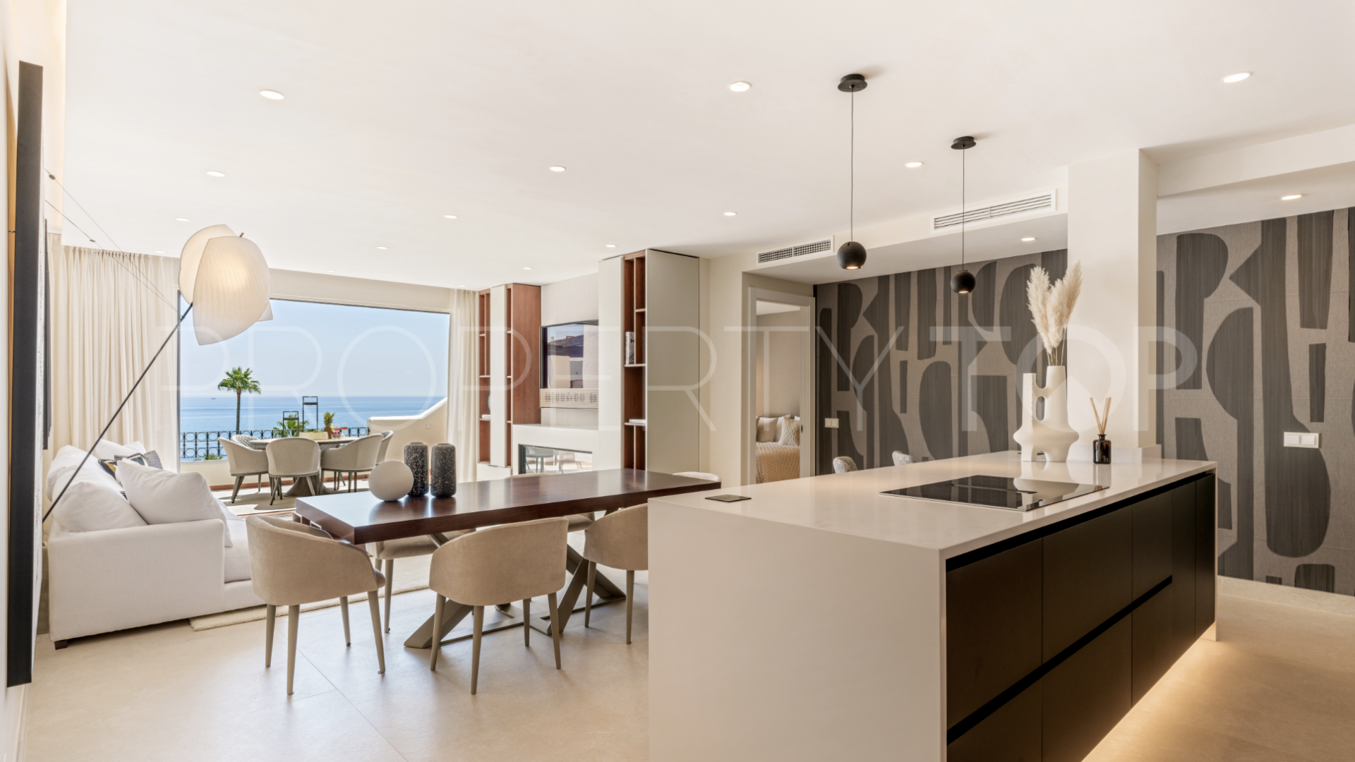 4 bedrooms penthouse for sale in Beach Side New Golden Mile