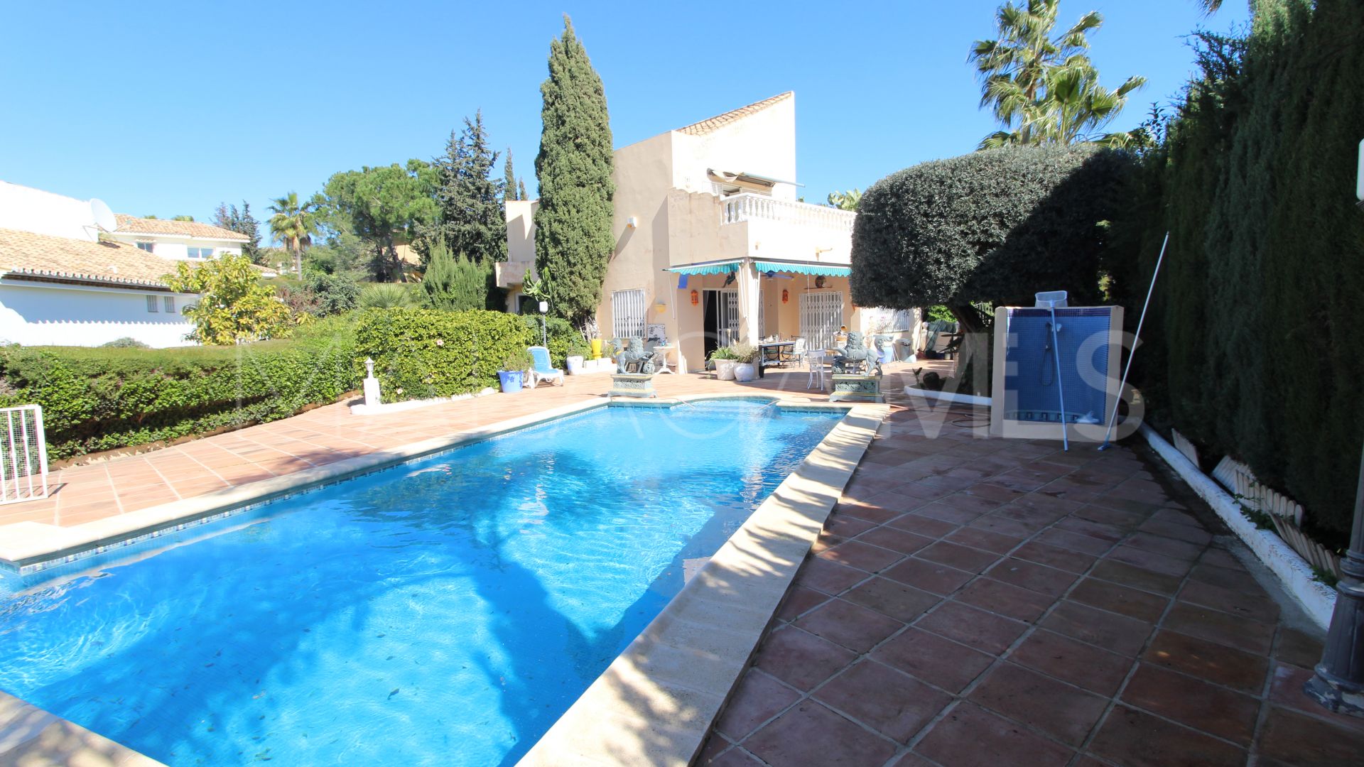 Villa for sale in Nueva Andalucia de 3 bedrooms