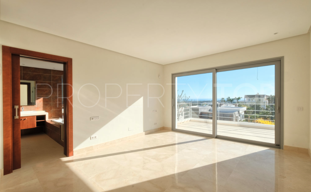 For sale Puerto del Capitan villa with 4 bedrooms