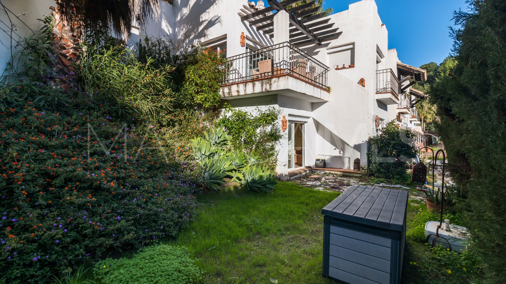 Radhus for sale in Istan