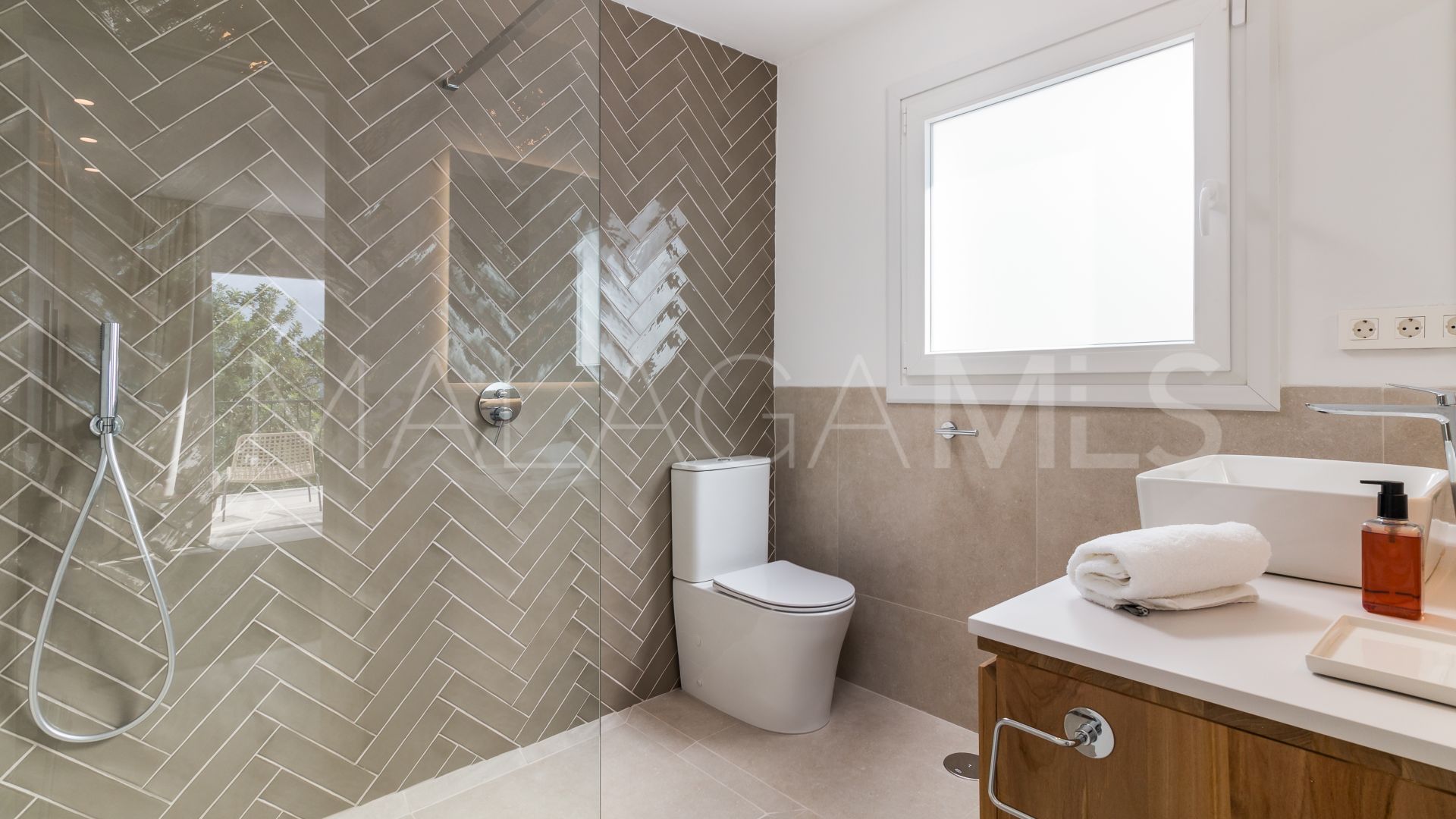 Parvilla for sale in Cerros del Lago